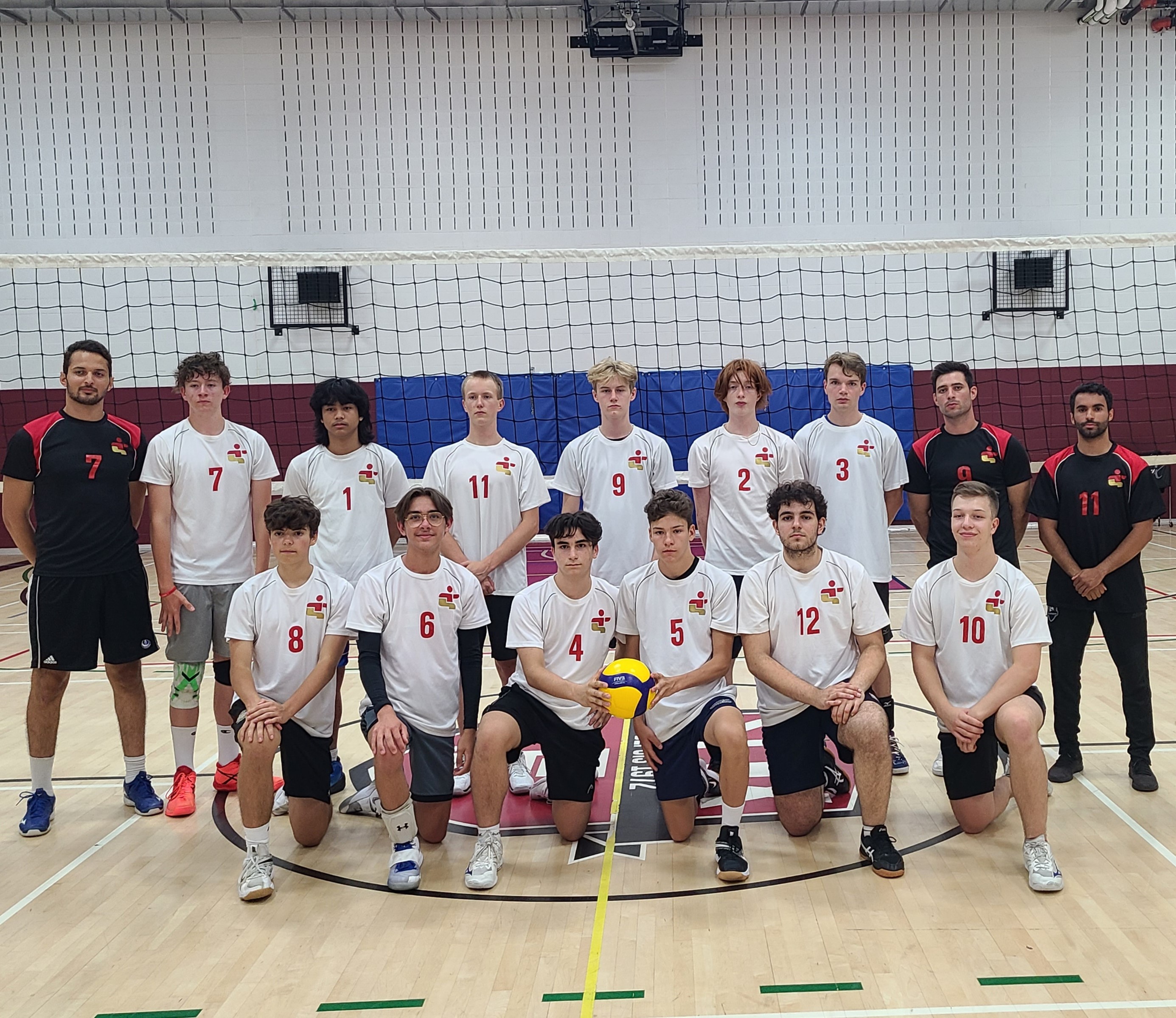 Edition 2022 : équipe masculine intérieur et leur bannière de l’Esprit sportif !