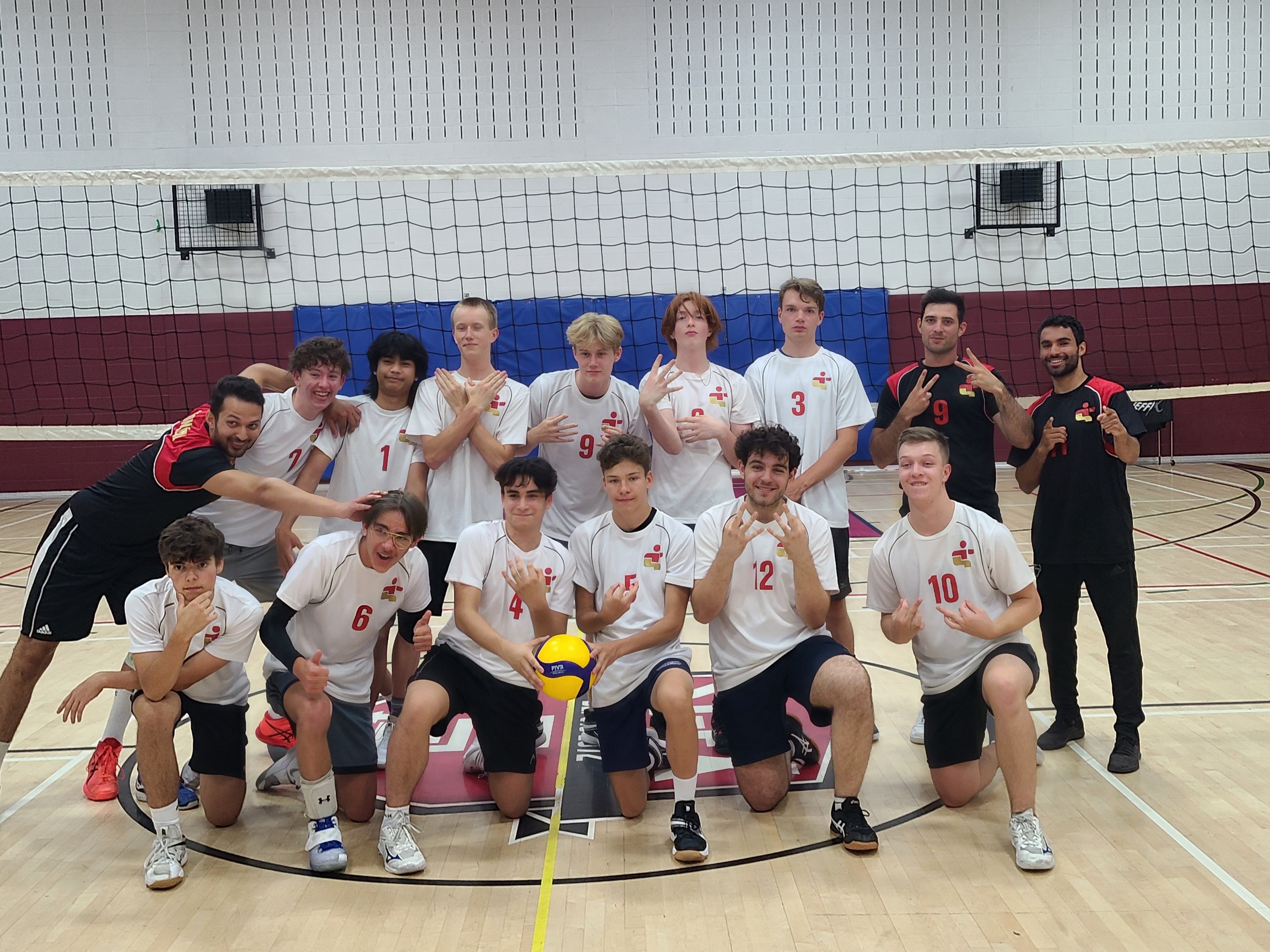 Edition 2022 : équipe masculine intérieur et leur bannière de l’Esprit sportif !